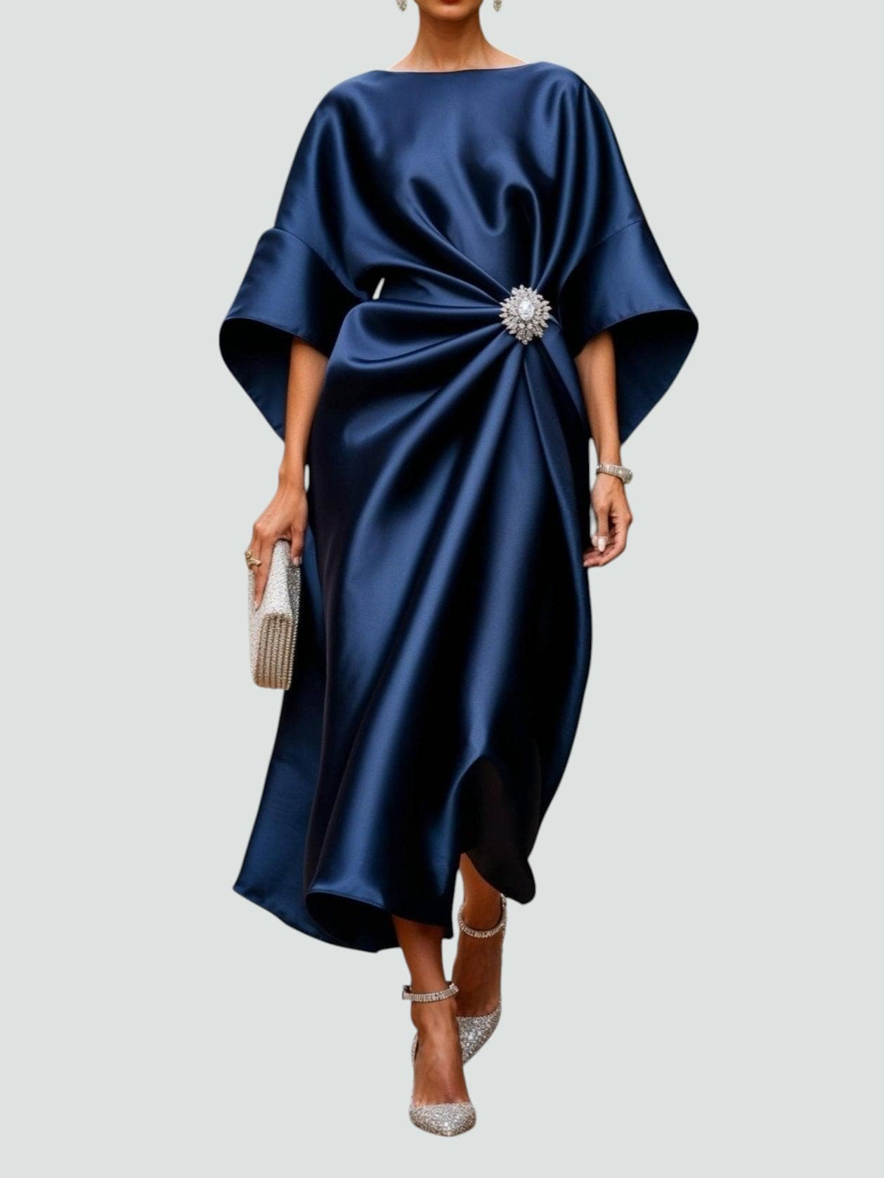 NAYA | Lange Avondjurk met Luxe Detail en Tijdloze Elegantie