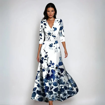 VEERLE | Elegante Wikkeljurk met Floreale Pracht en Flatterend Silhouet