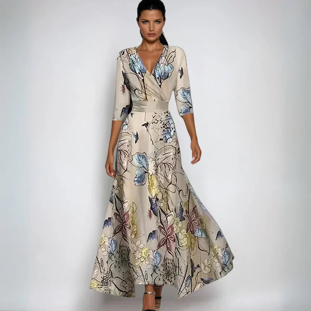 VEERLE | Elegante Wikkeljurk met Floreale Pracht en Flatterend Silhouet