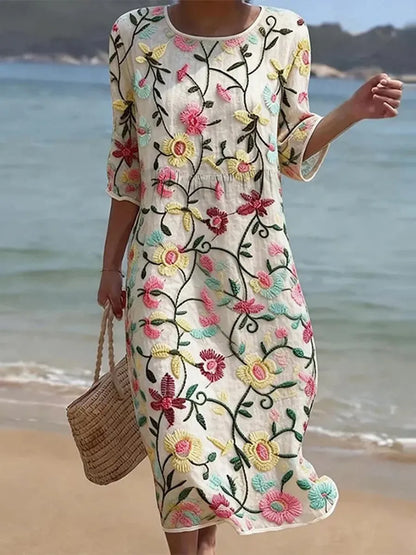 ANNE | Luchtige jurk met geborduurde bloemenprint