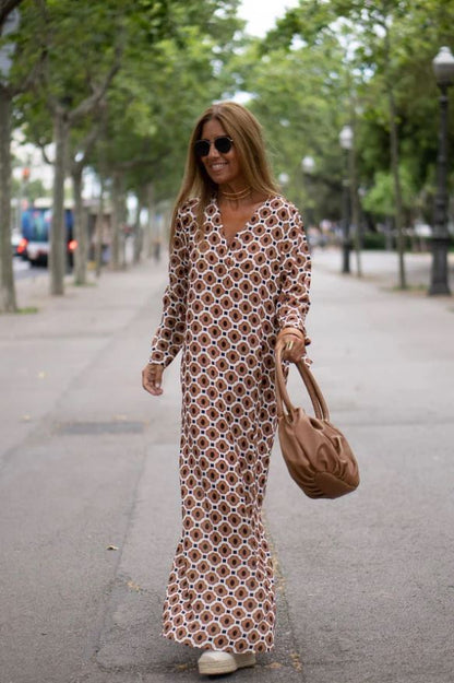 TINA | Lange Jurk met Geometrische Print en Elegante Snit voor Elke Gelegenheid