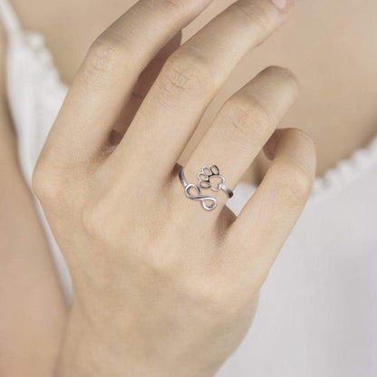 Ambachtelijke ring met poot en hart