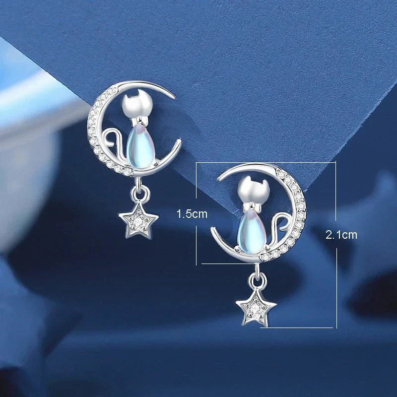 Oorbellen kat met maan en ster in sterling zilver 925 met zirconia