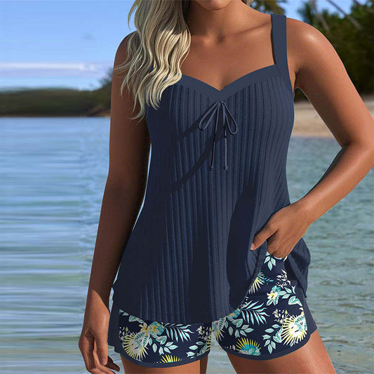 Lana - Gestreepte tankini met strandshort in twee delen