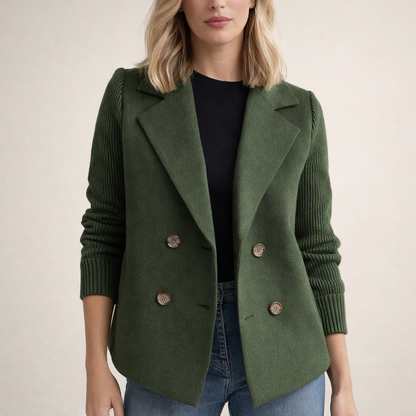 FARA | Dubbelrijig Vest met Gebreide Mouwen voor Stijl en Comfort